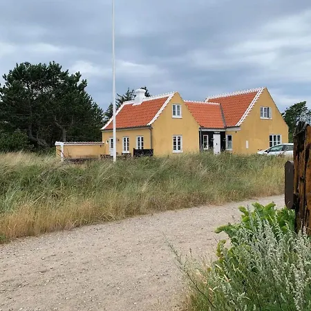 Fishing House In Old With Artistic Charm *