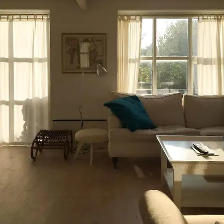 Сasa de vacaciones Fishing House In Old With Artistic Charm