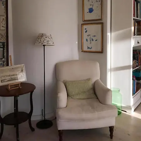 Сasa de vacaciones Fishing House In Old With Artistic Charm